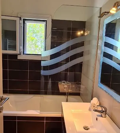 ヴィラ Villa Rania Corfu Gouvia ゴウヴィア